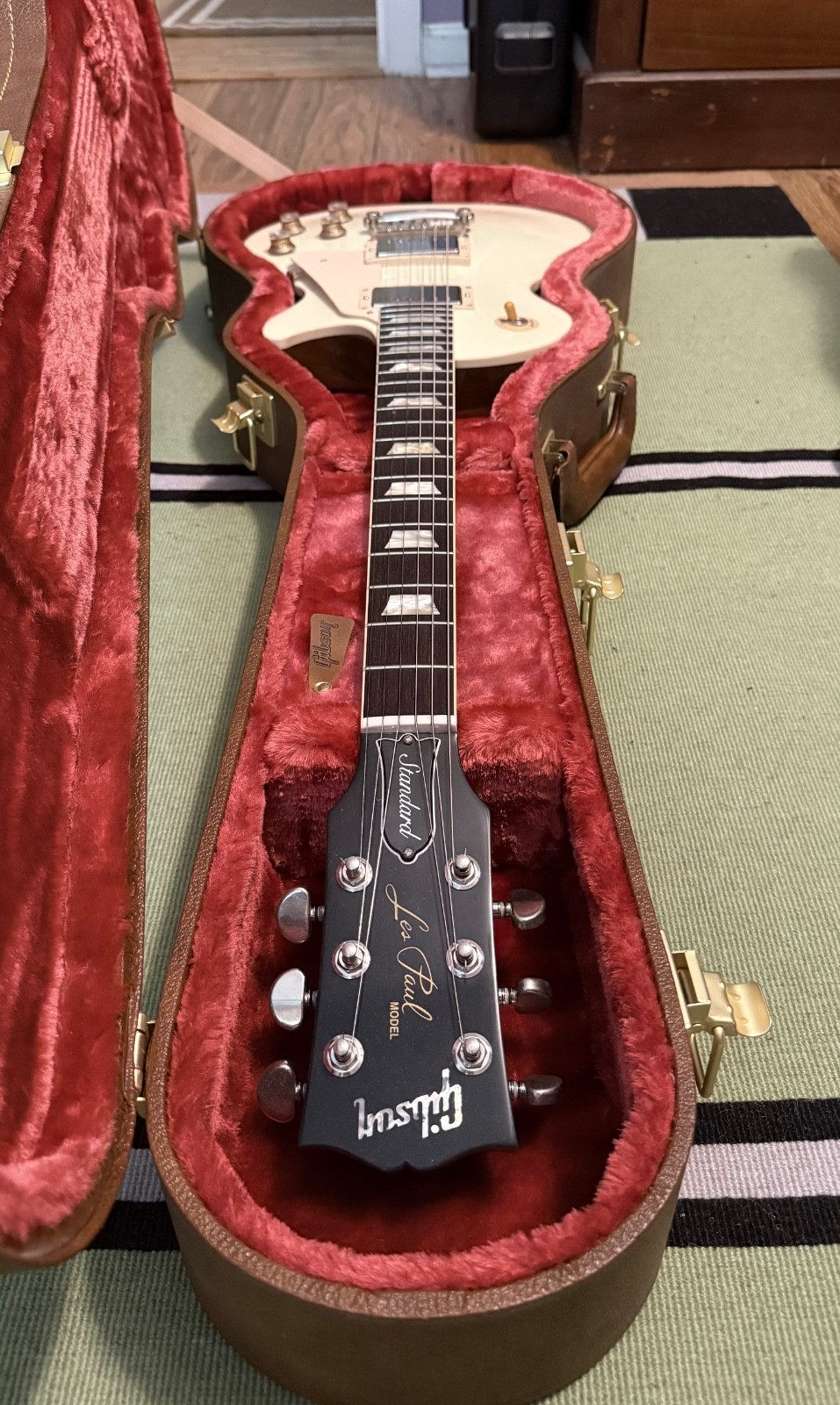 Gibson Les Paul Standard ’60s Plain Top Electric Guitar – Classic White-Open Box