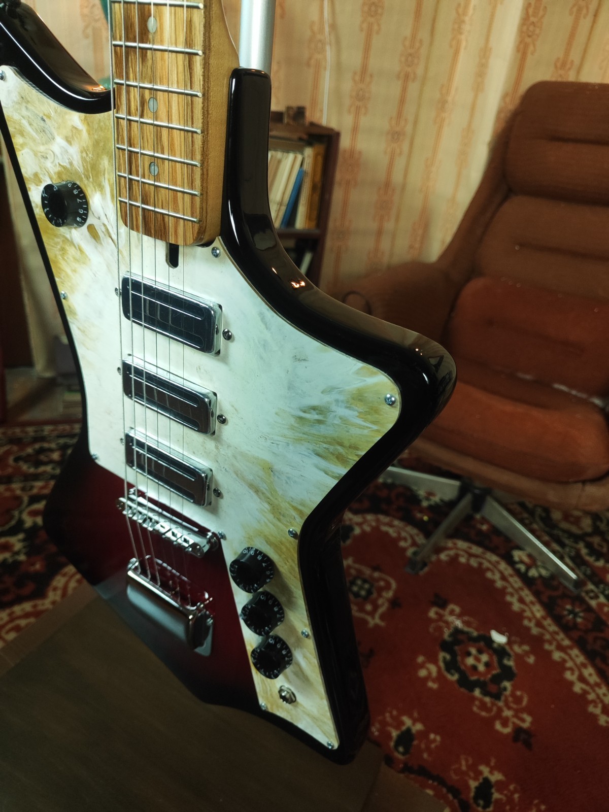 Krunk Ani Style Sunburst Guitar Modern USSR Remake Custom Options