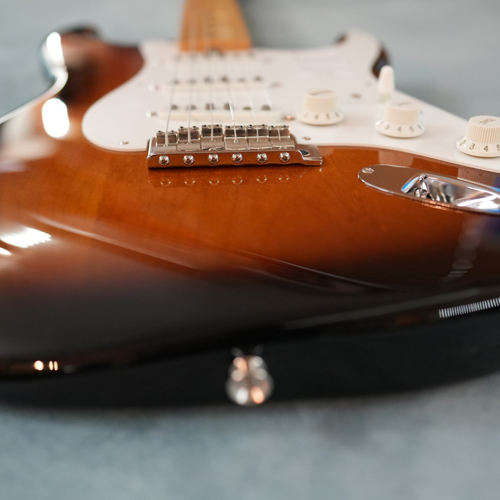 Fender Made in Japan Heritage 50s Stratocaster Maple 2-Color Sunburst