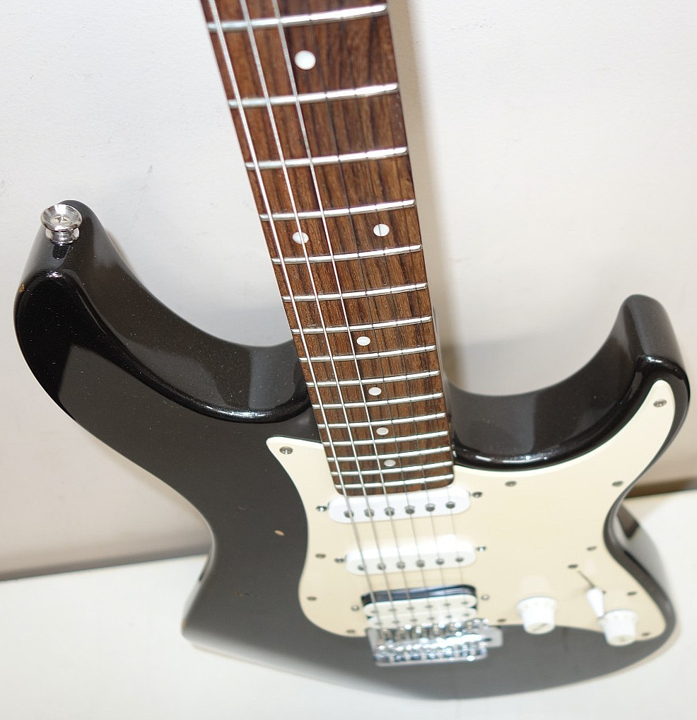 Yamaha EG112C Electric Guitar Black