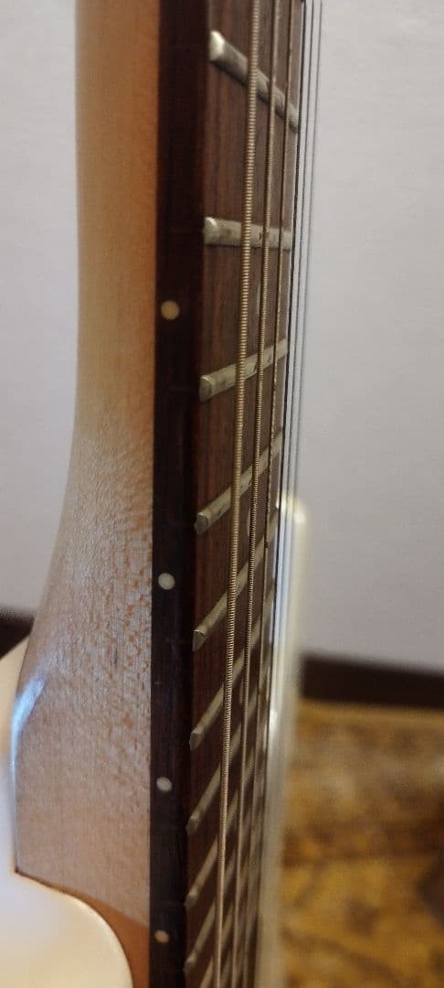 Steinberger Spirit GU Deluxe Headless Guitar EMG 89 and EMG S White