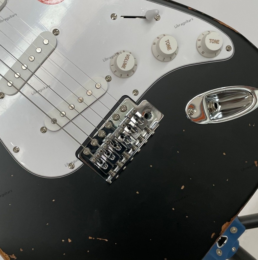 Vintage Aged Electric Guitar SSS Pickups Tremolo Bridge Chrome Hadware Black
