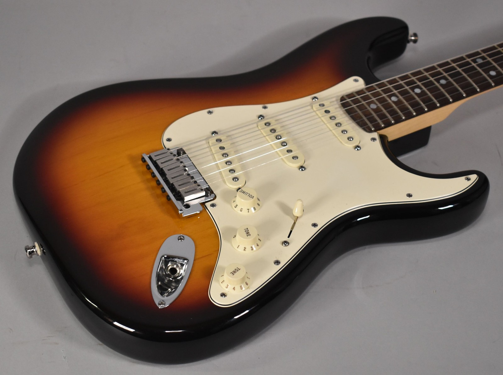 2006 Fender 60th Anniversary American Stratocaster Sunburst w/HSC