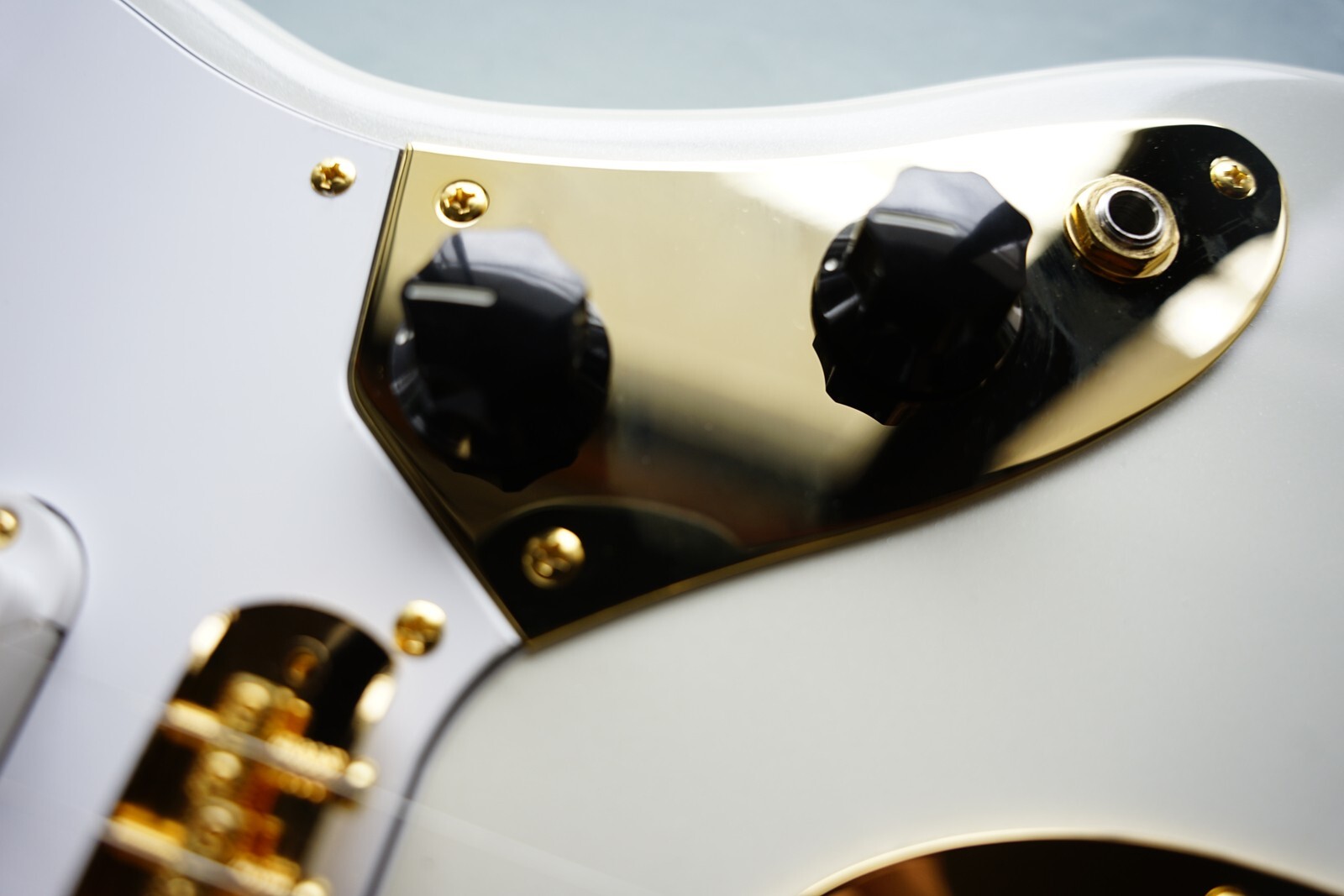 Fender Made in Japan Traditional 2025 Collection 60s Jaguar White Pearl New
