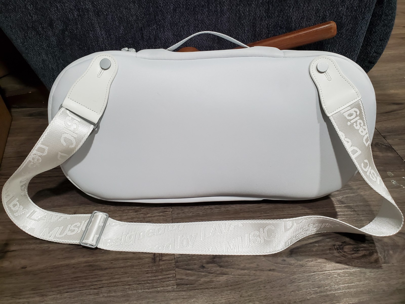 LAVA Music LAVA Genie Stringless Smart Guitar With Custom Travel Case White