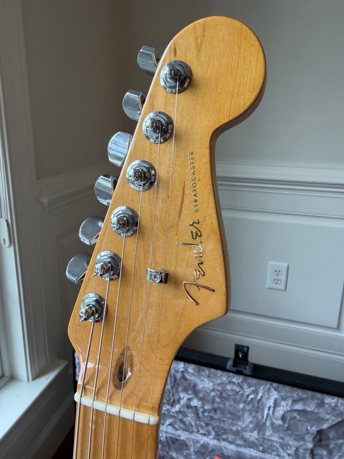 2022 Fender American Ultra Stratocaster Maple Fretboard – Cobra Blue