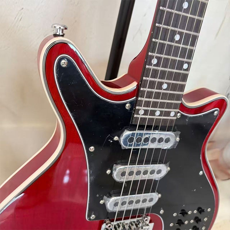 Rock Electric Guitar, Three Single-Coil Pickups, Tremolo System, Free Shipping