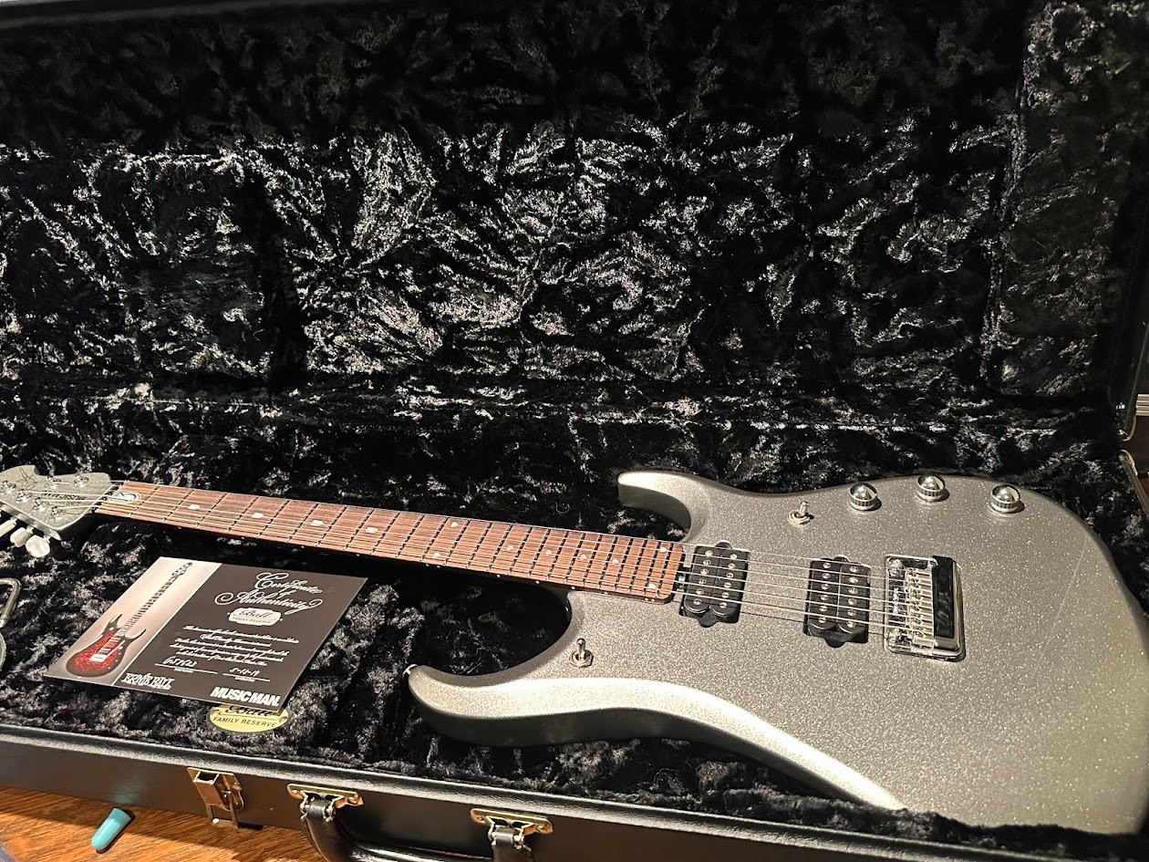 Ernie ball Music Man JP13-7