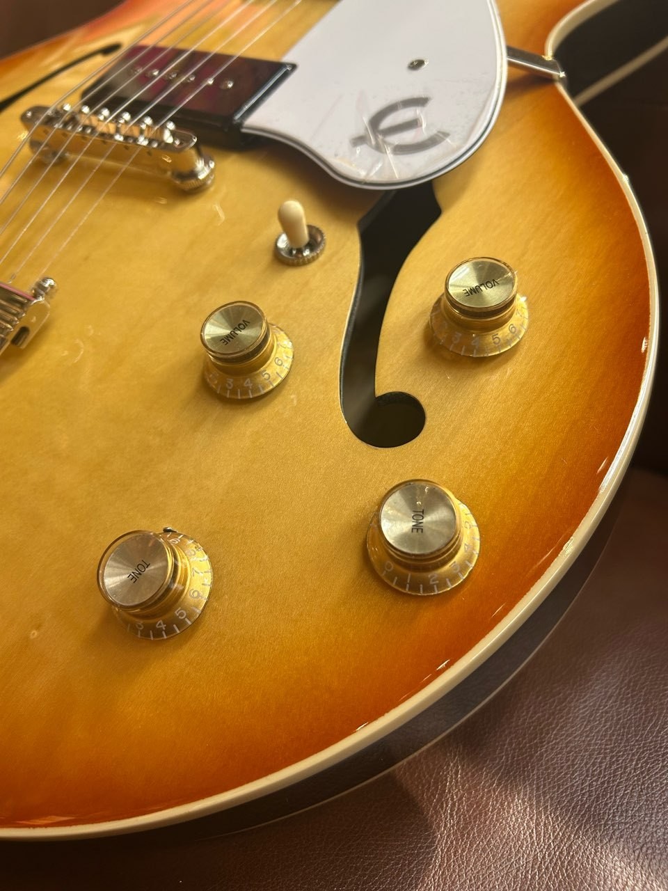 Epiphone Made in USA Collection Casino Royal Tan #222630013 2.91kg Guitar