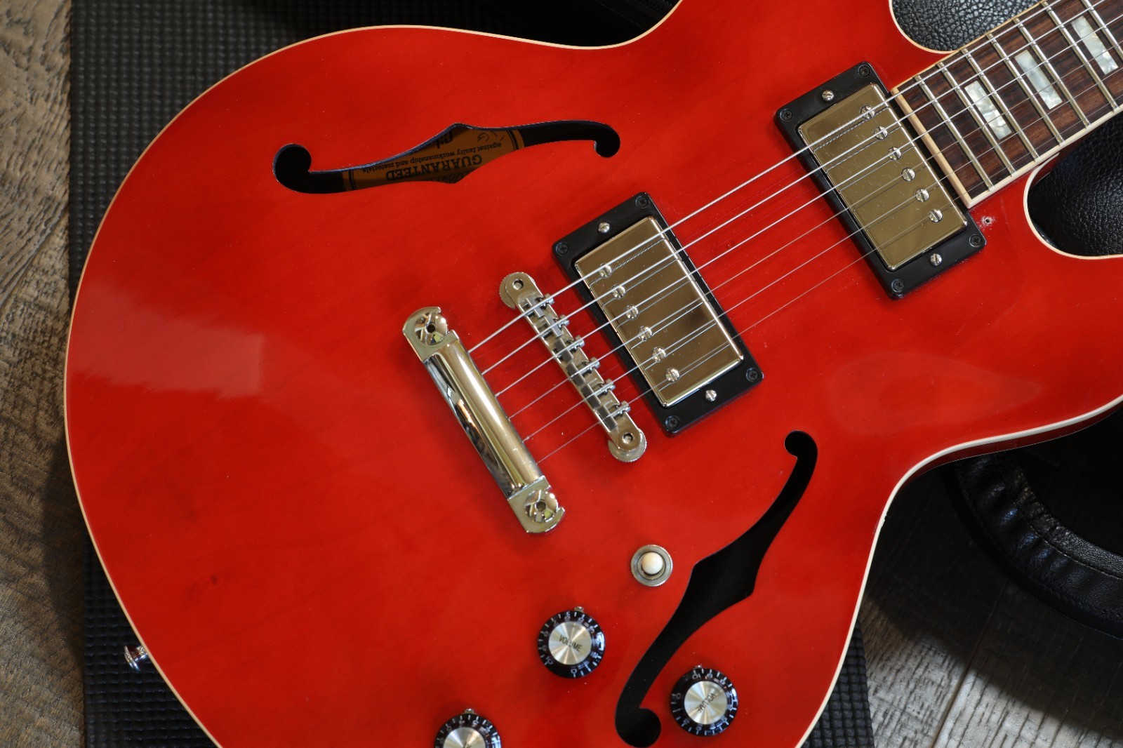 2017 Gibson ES-339 Semi-Hollow Electric Guitar Cherry Red + GB