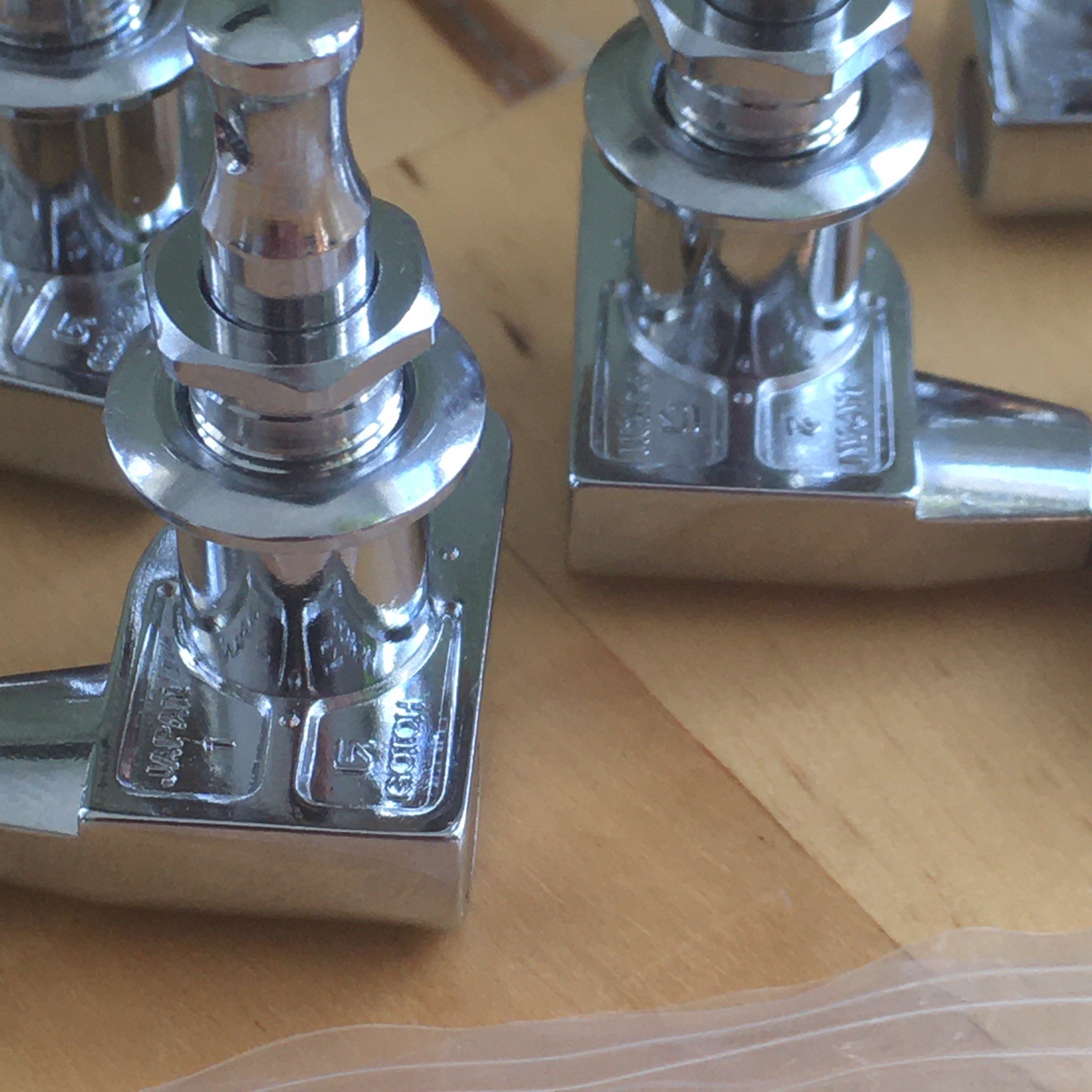 6 Genuine “Martin” Logo Acoustic Guitar Bolt On Chrome Tuners D35 HD28 Low Tab