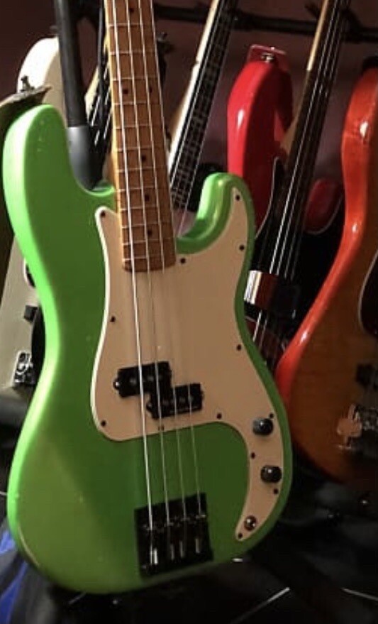 P bass Body NITRO RELIC Sherwood Green Lightweight PLACE YOUR ORDER JVGuitars