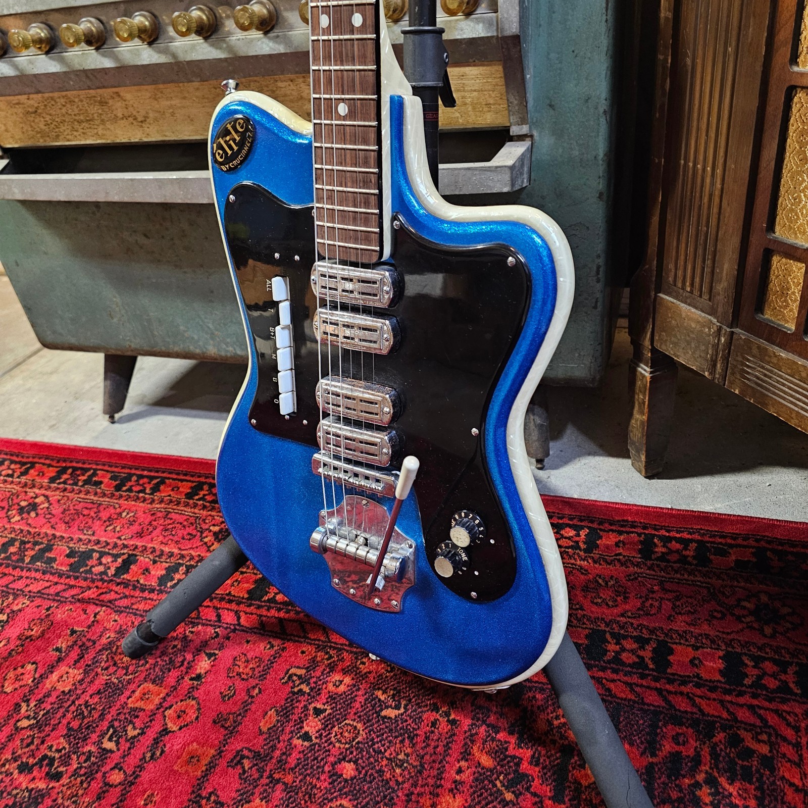 1963 Crucianelli Elite Model 40-V Blue Sparkle