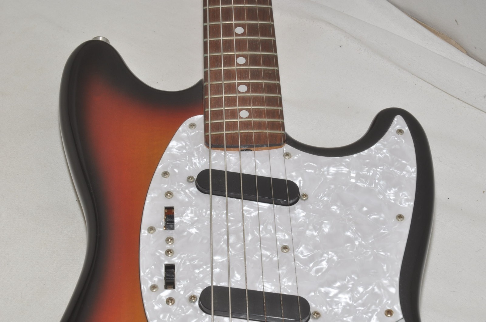 Fender Japan Mustang Electric Guitar Ref No 7100