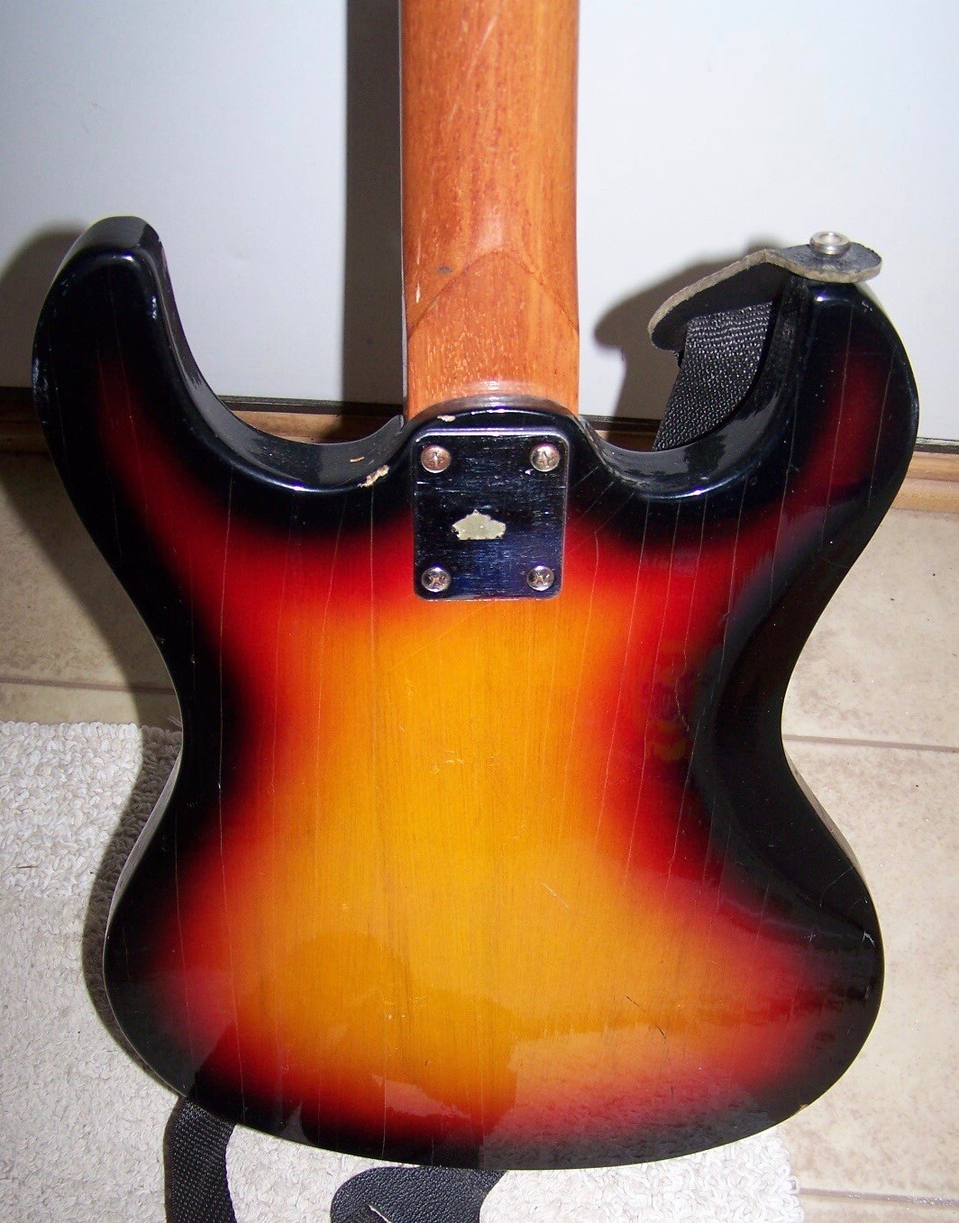 Teisco Kawai Silvertone 3 Pickup Electric Guitar