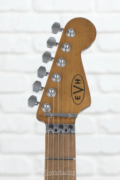 EVH Striped Series Frankenstein Relic – Red/Black/White