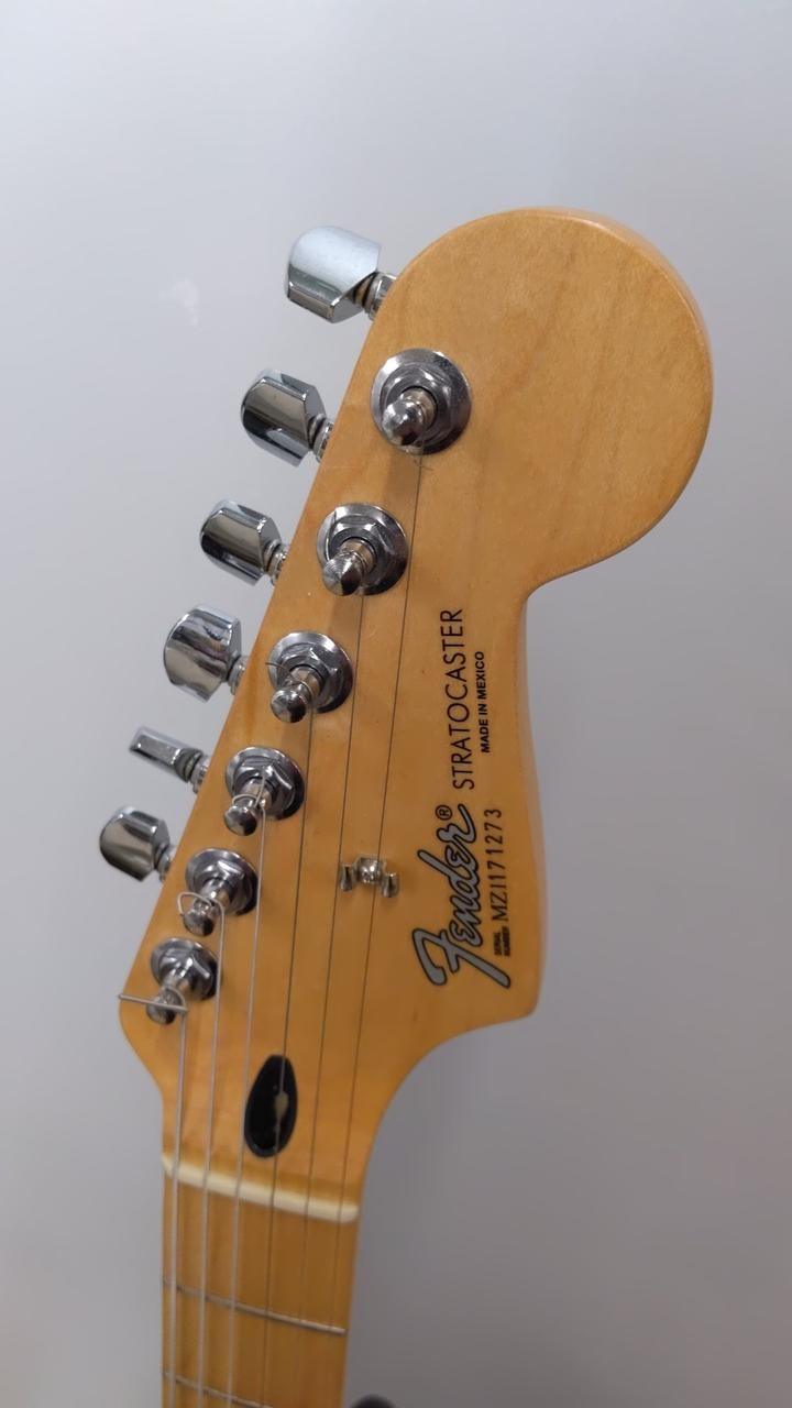 FENDER MEXICO STANDARD STRATCASTER Electric Guitar