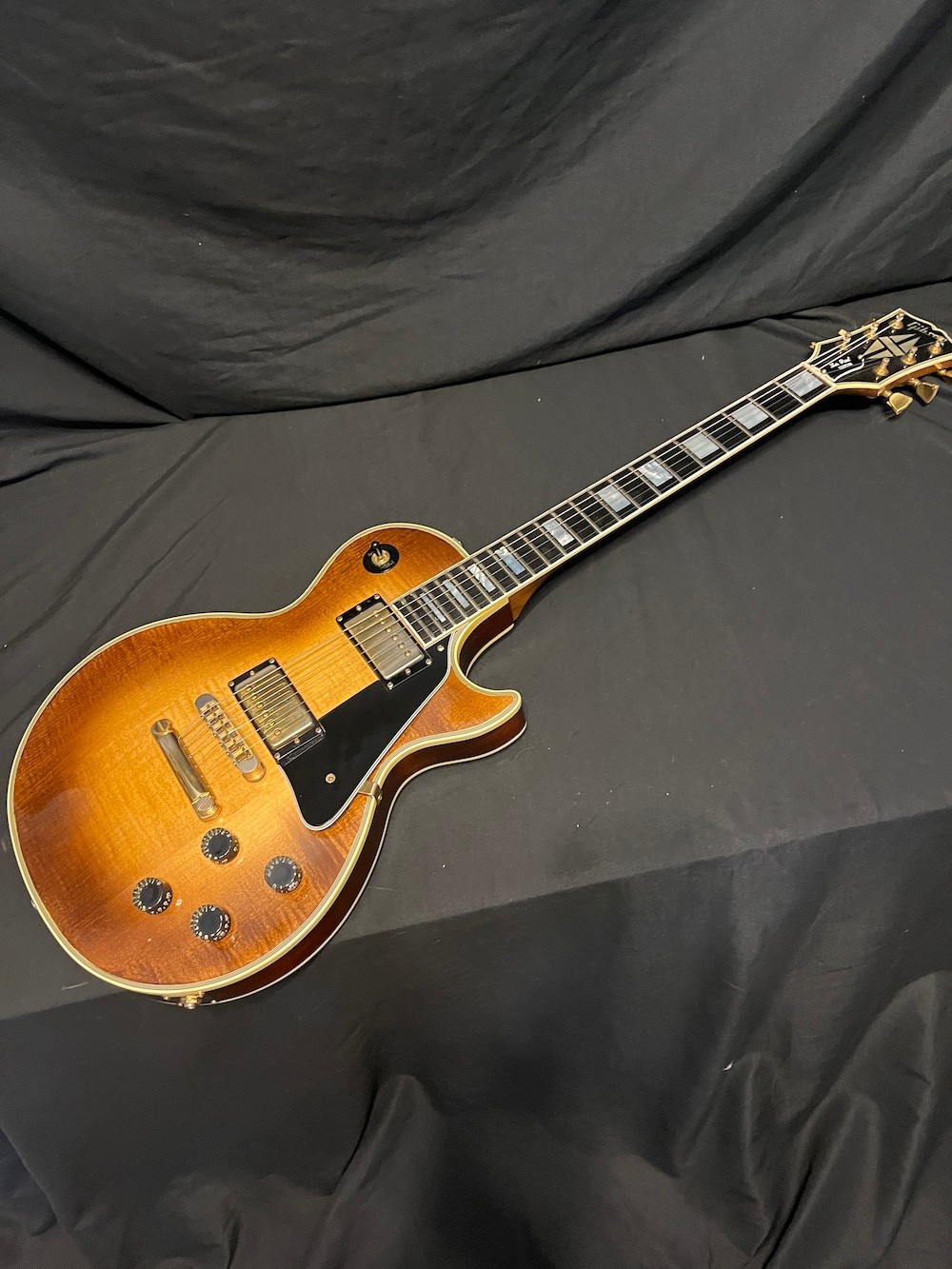 1982 Gibson Les Paul Custom Tobacco Burst Guitar W/Case