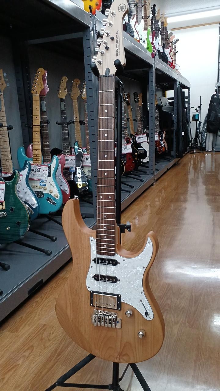 Yamaha Pac612Viix Pacifica Electric Guitar Safe delivery from Japan