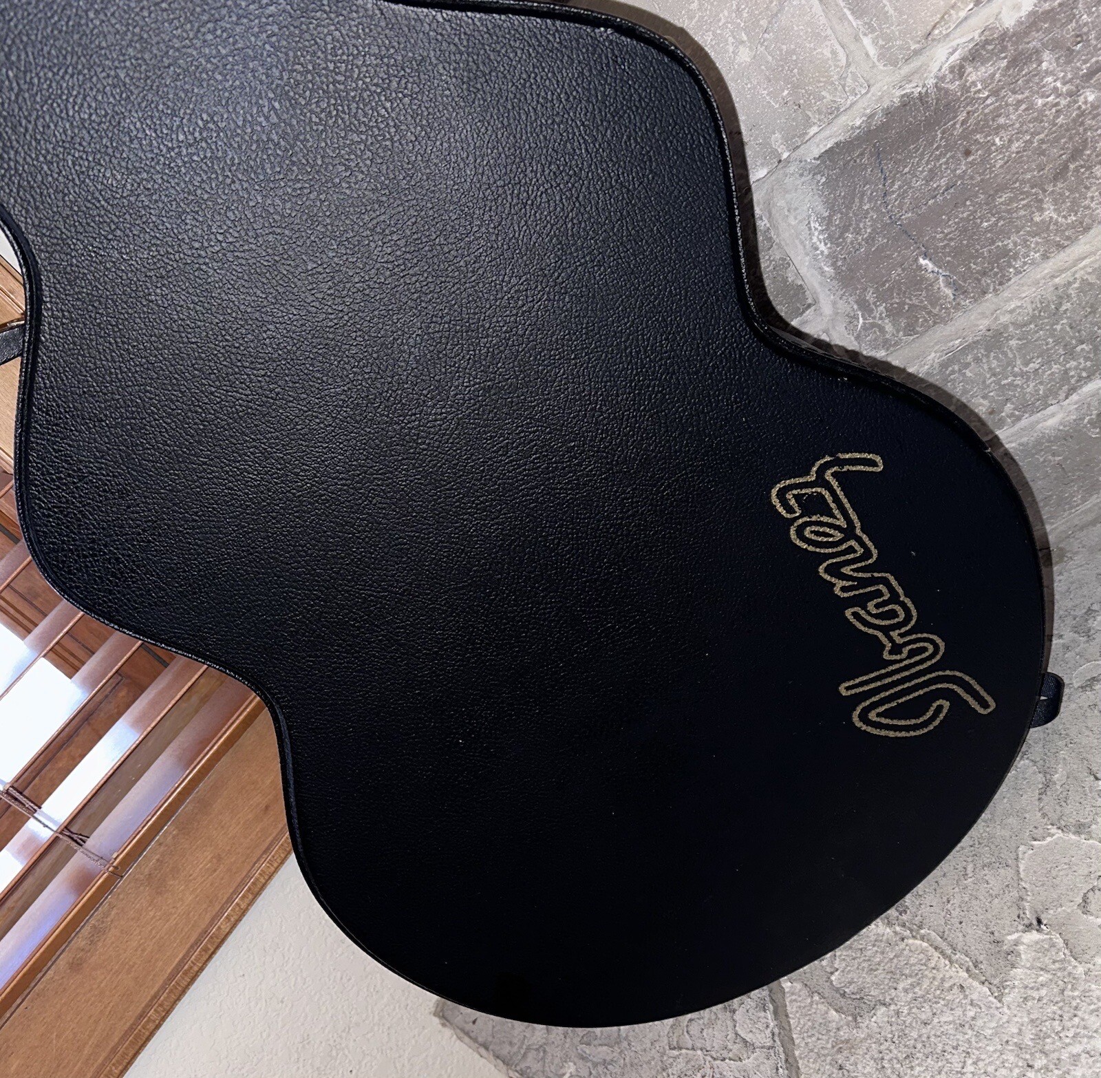 Near Mint TKL Ibanez Fur Lined Hard Guitar Hard Case Made In Canada