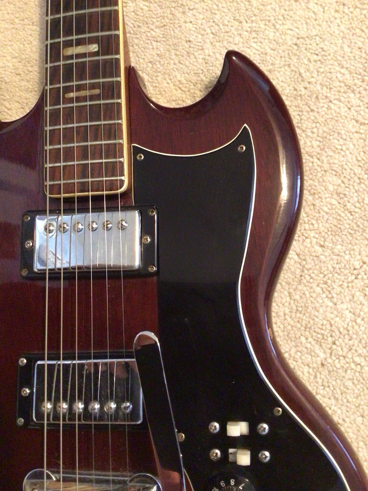 Vintage 60’s – 70’S Japanese SG Copy. Excellent condition. All Original Complete