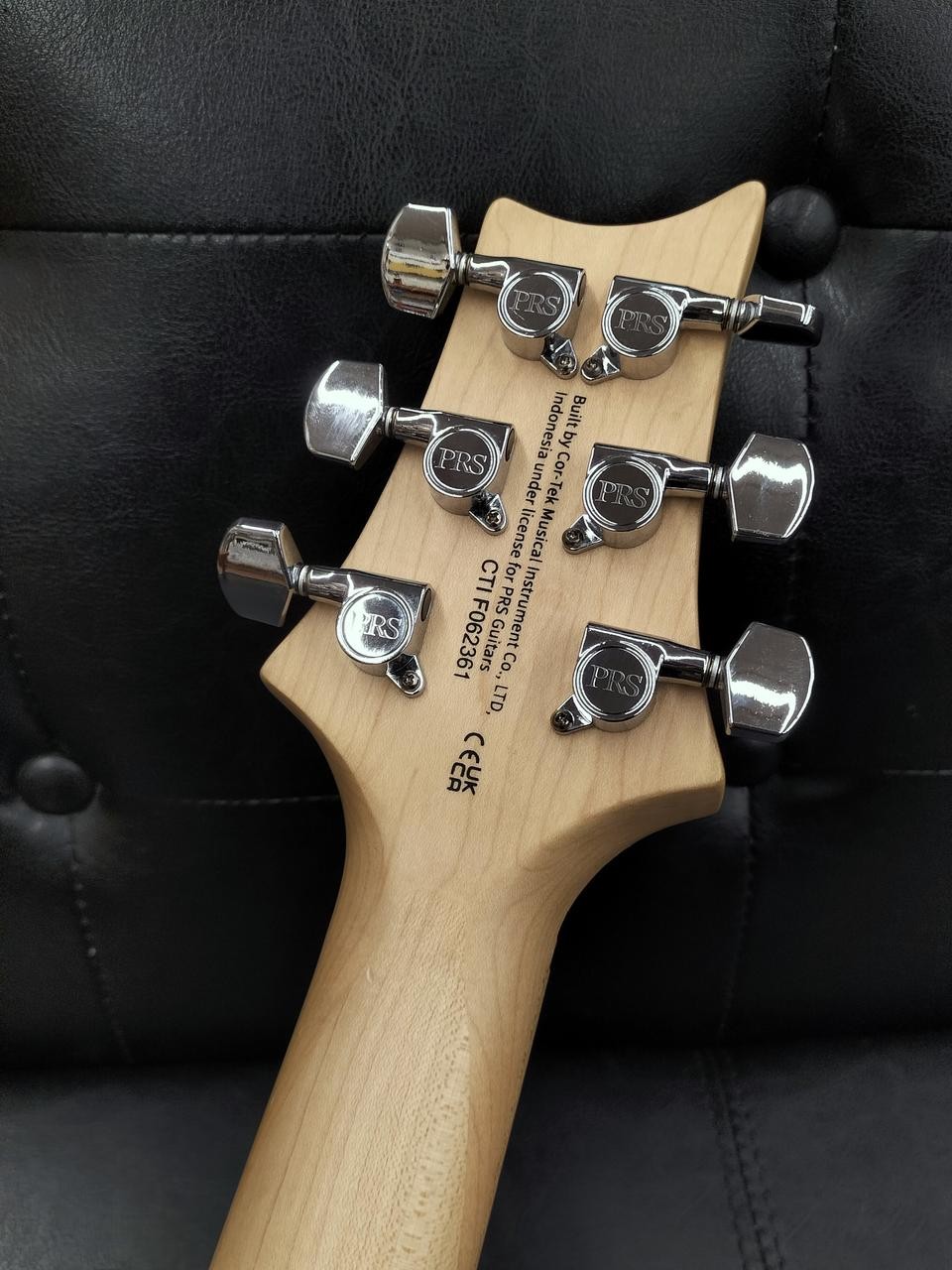 PAUL REED SMITH SE SWAMP ASH SPECIAL Electric Guitar-03