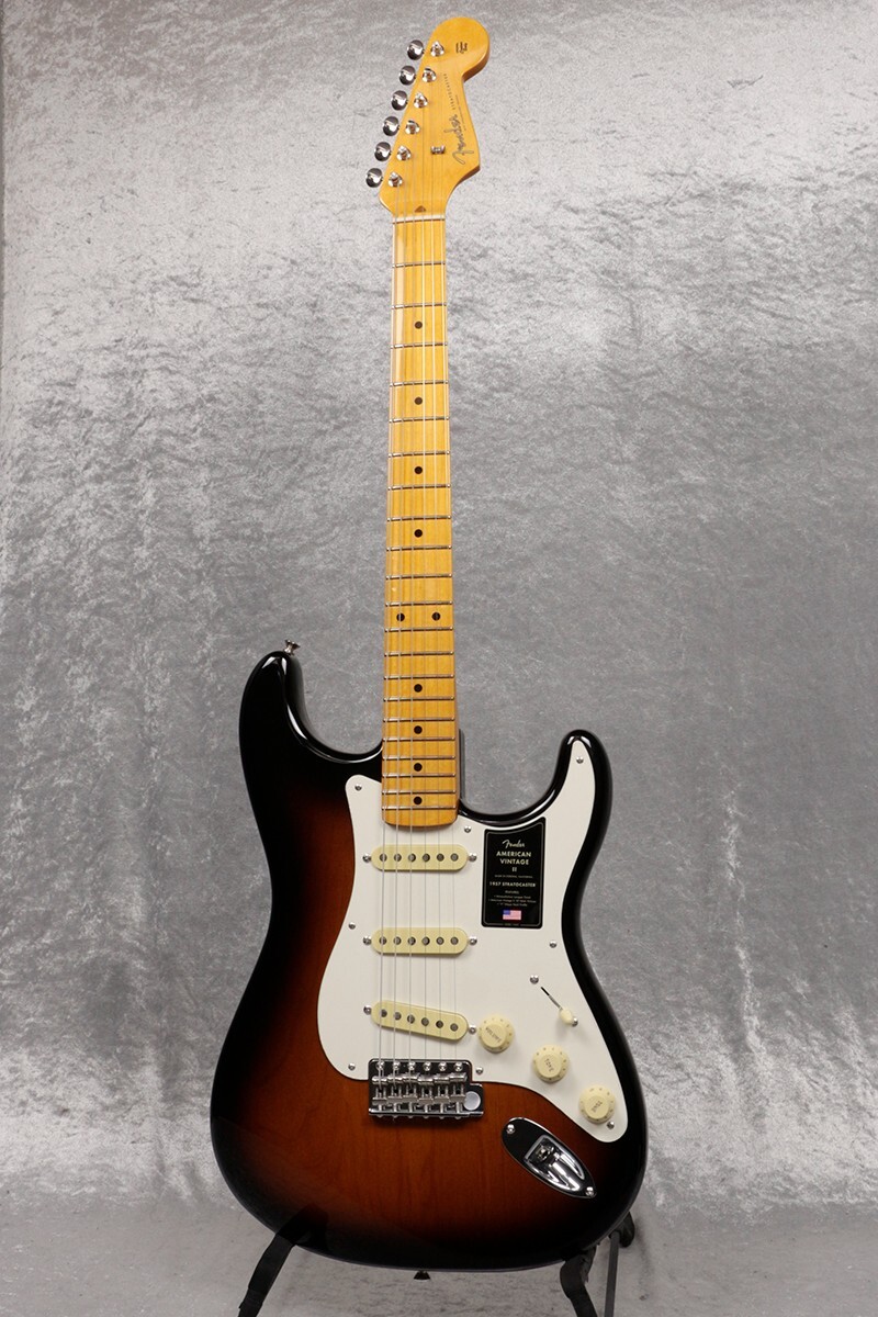 Fender American Vintage II 1957 Stratocaster 2-Color Sunburst from JAPAN