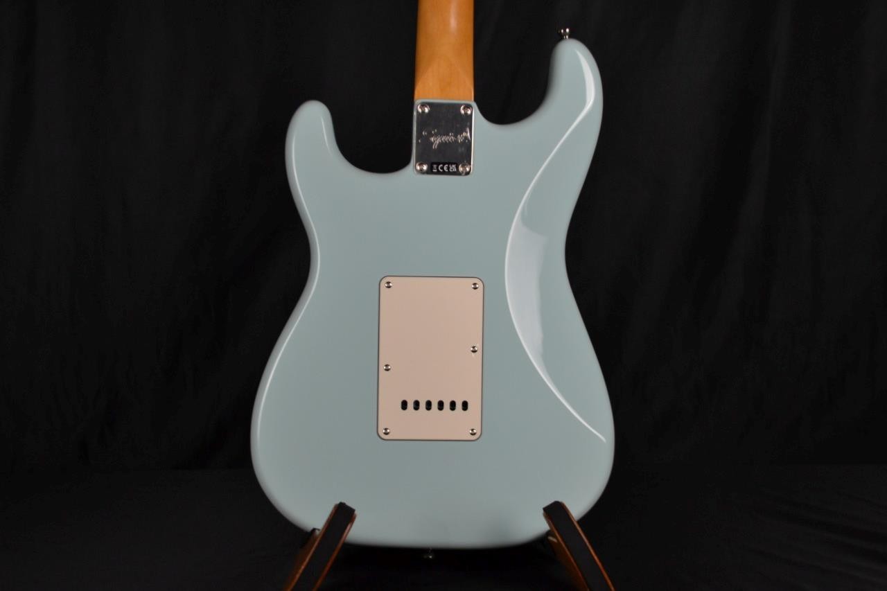 SQUIER FSR CLASSIC VIBE ’70s STRATOCASTER, SONIC BLUE, Int’l Buyer Welcome