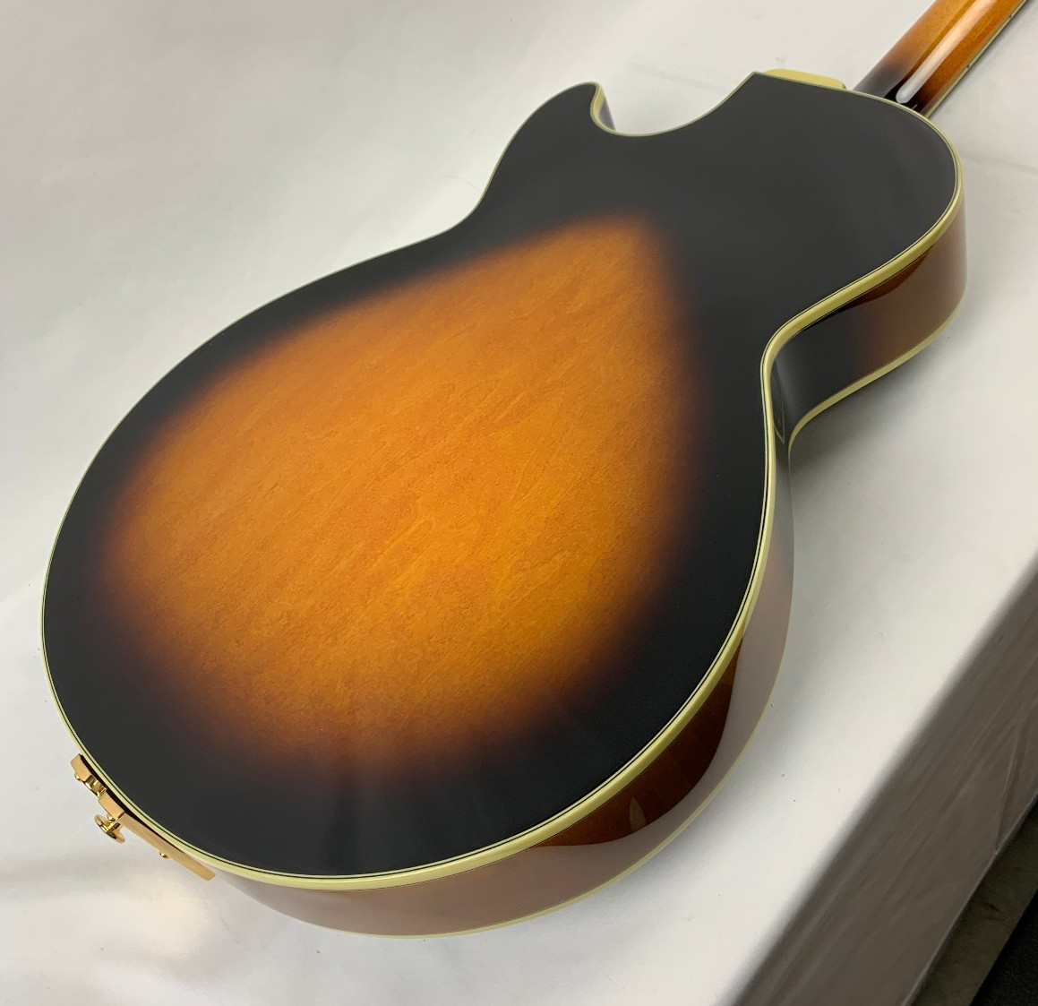 Ibanez George Benson GB10 Signature Hollowbody Brown Sunburst + Case BS GB10BS