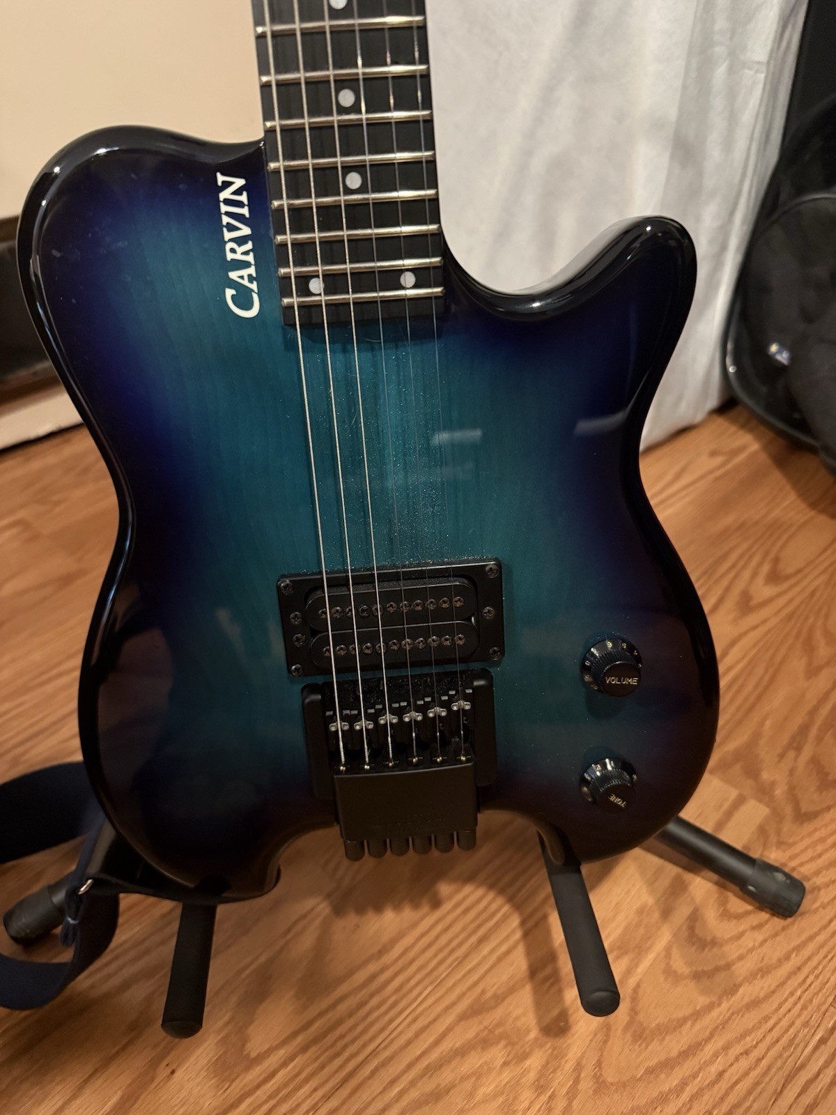 Carvin HH1 “Allan Holdsworth” Headless Guitar (USA) ~ Fine Tuner Bridge ~ OHSC