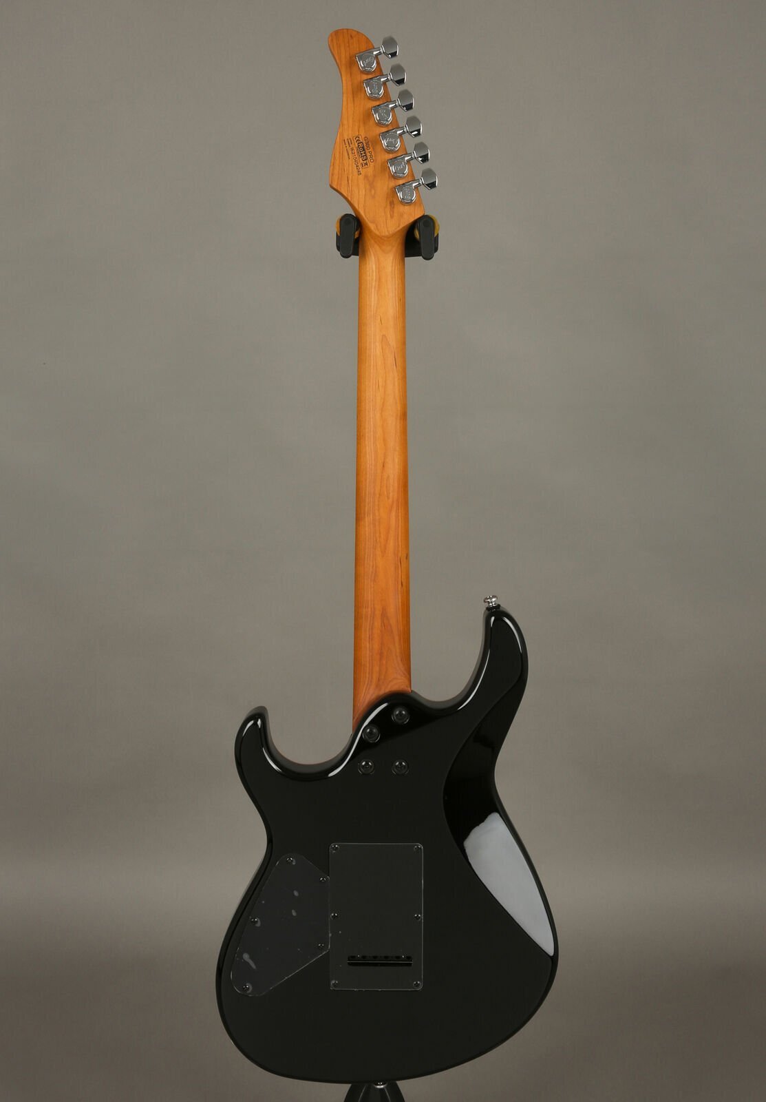 Cort G300 Pro Black Maple Top Alder Stainless Fret Duncan SH2N TB4 Roasted Maple