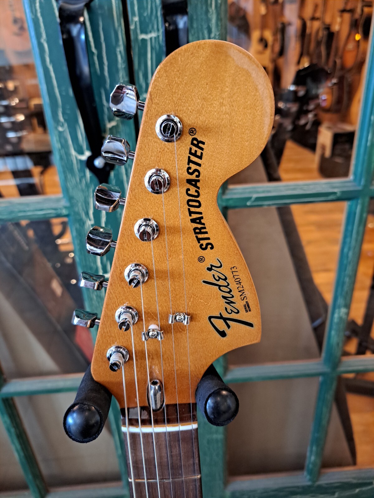 2024 Fender 70th Anniversary Vintera II Antigua Stratocaster w/ Fender Case