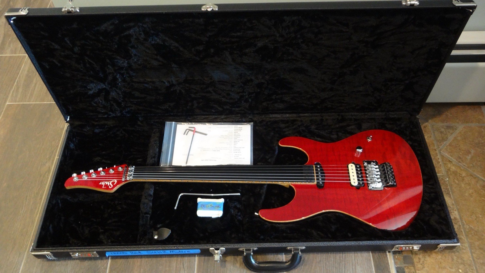 Suhr Modern Trans Red Quilt Maple Top – Roasted Birdseye Neck – Gotoh Floyd Rose