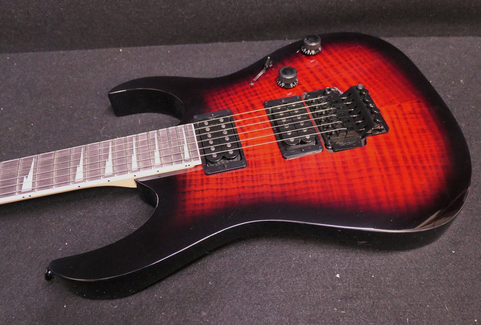 IBANEZ GRG320FA TRB ELECTRIC GUITAR Sharktooth Inlay LOCKING TREMOLO Red Burst