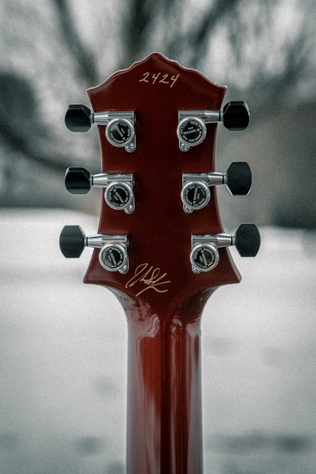 Knaggs Kenai Trem/Octane Red Metallic/Full Maple Binding
