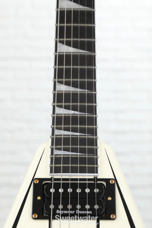 Jackson Pro Series Rhoads RRT3 – Ivory with Black Pinstripes