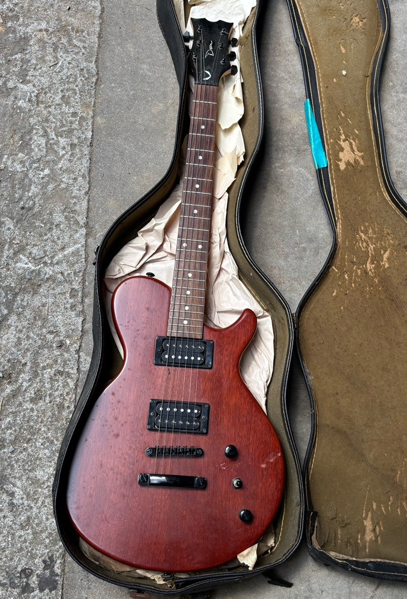 2006 6 String Dean EVO XM Solid Body Electric Guitar Brown