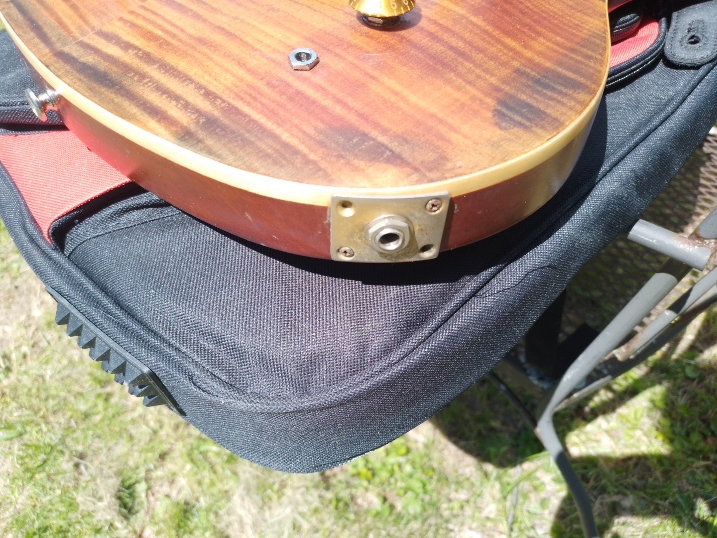 BC RICH Eagle Archtop Deluxe Antique Violin Bag Extras Hendrix EMG Player 🎸