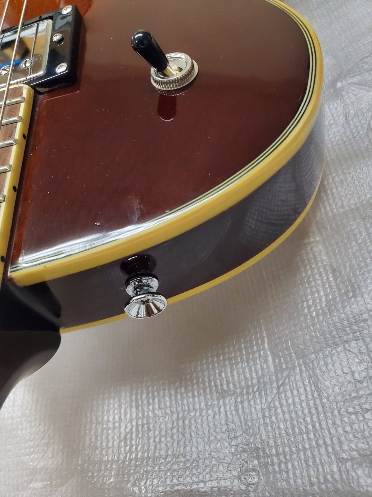 IYV-IJZ-300 TSB Jazz Solid hollow-Body Electric Guitar, Tobacco Sunburst