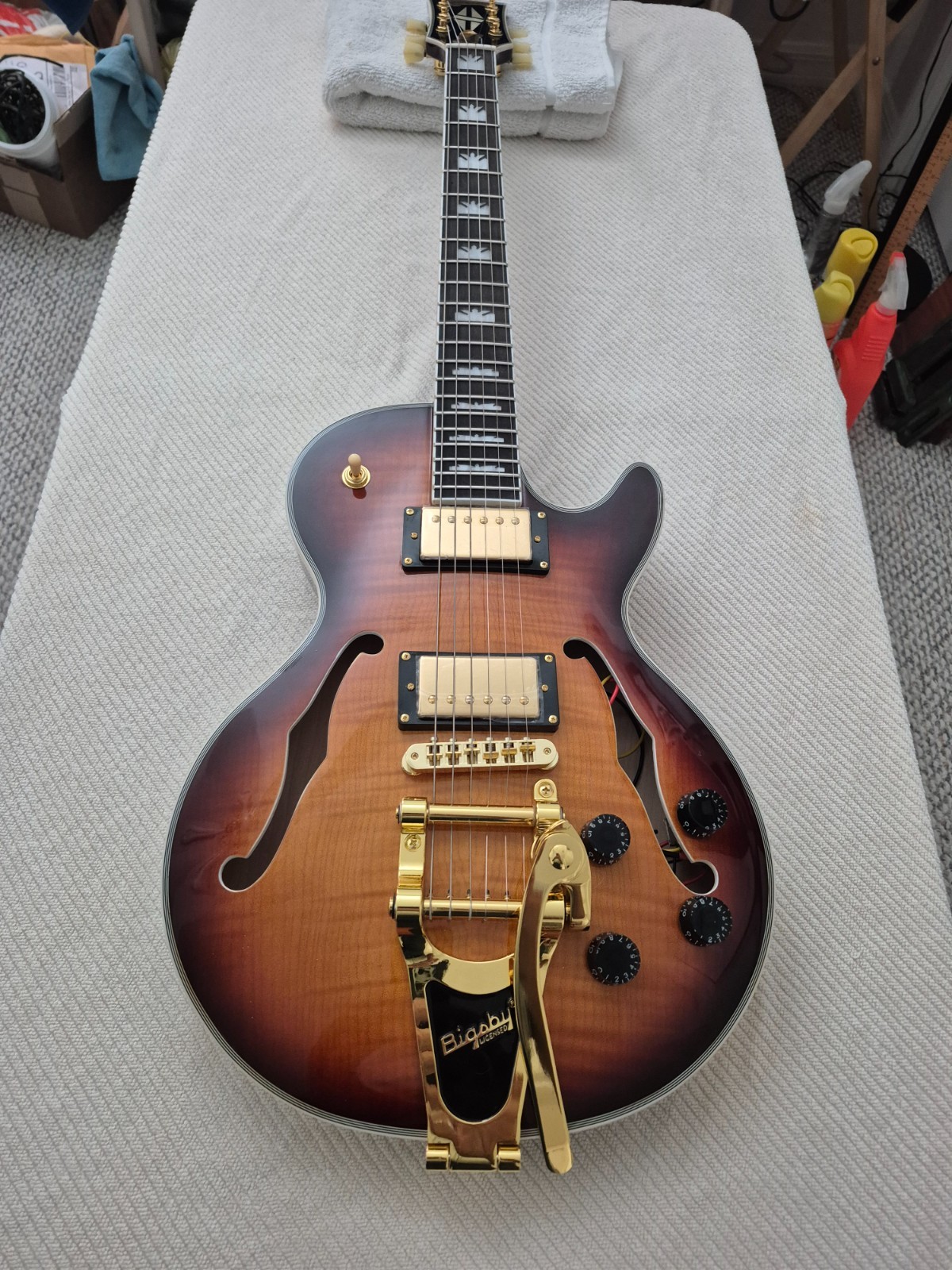Vicers Tobacco Burst semi Hollowbody Upgraded ProBuckers Coil Split Orange Drops