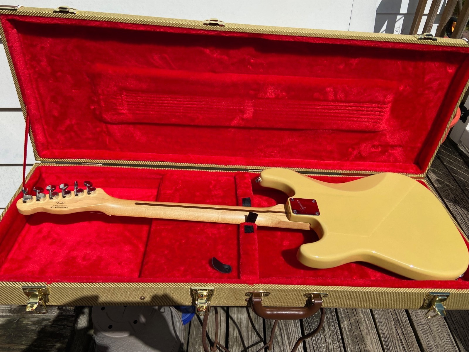 Squier ’51 Butterscotch Electric Guitar W/Case – Maple Cap – NEAR MINT