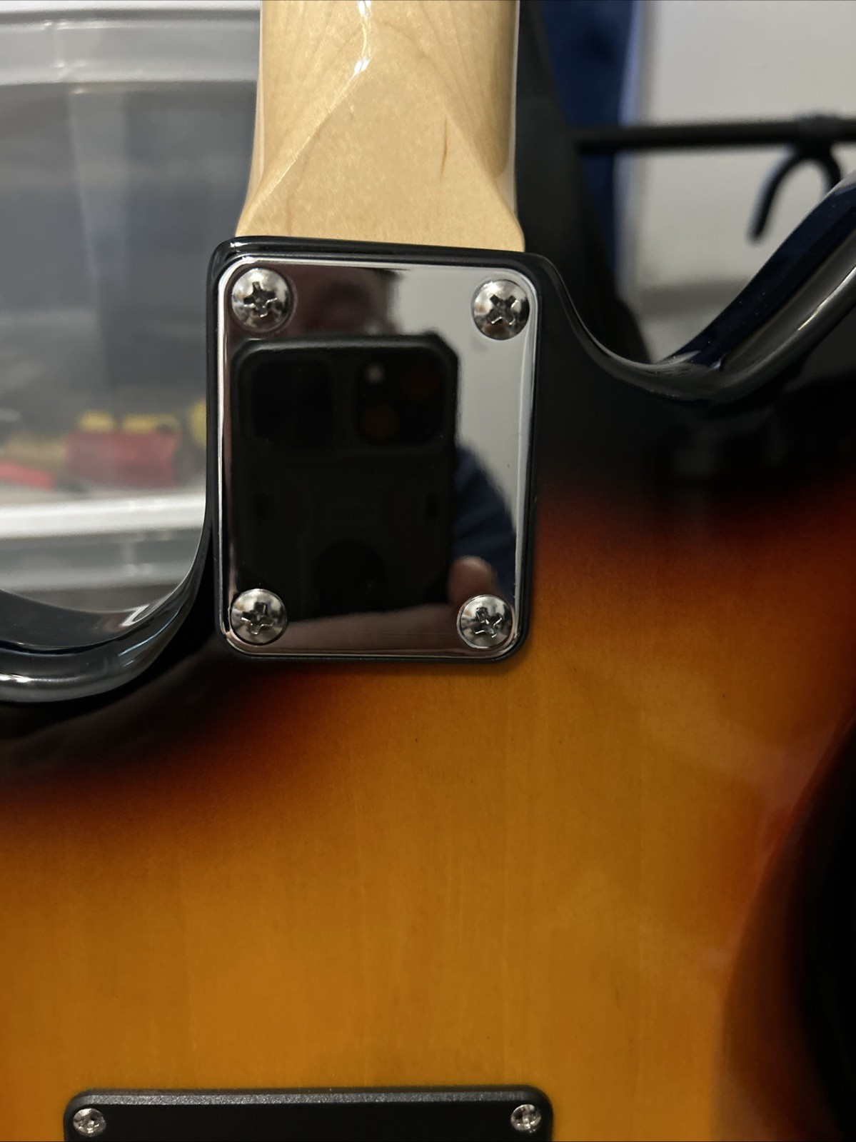 Monoprice Indio Offset OS20, Sunburst, Coil Splitting Bridge Pickup,Gigbag