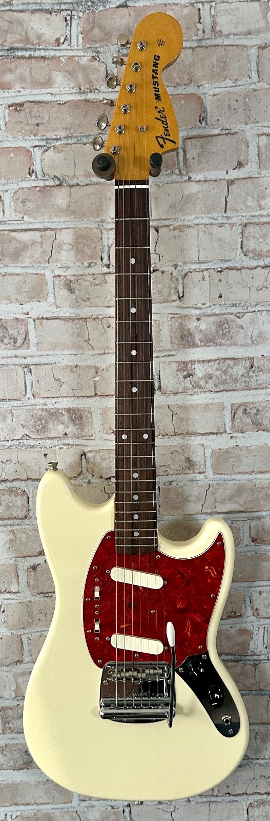Fender Reissue ‘69 Mustang Japan 1995 – Vintage White