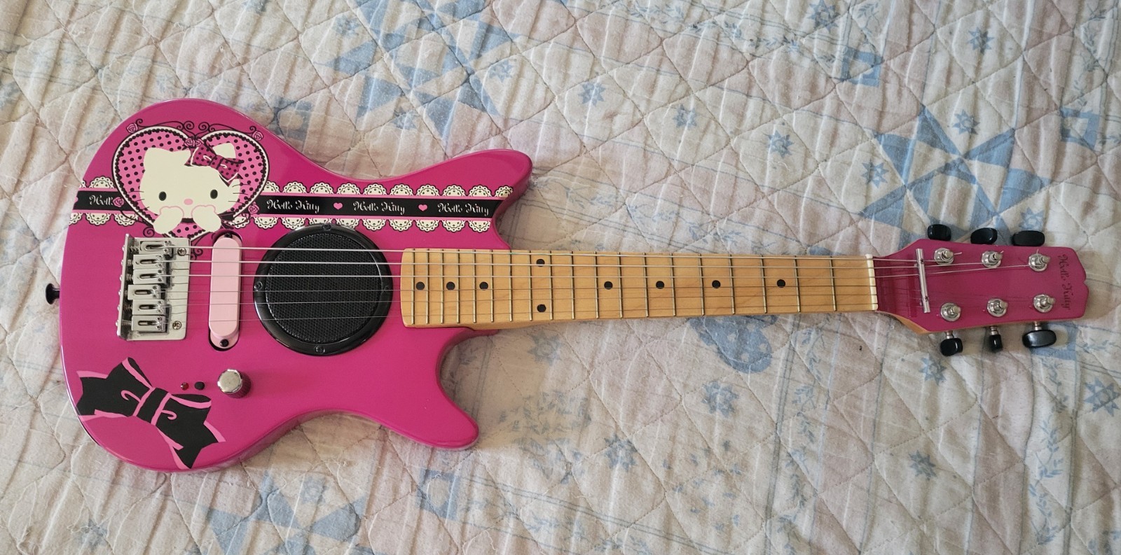 HELLO KITTY Mini 30” Electric Guitar with Built In Amp & strap