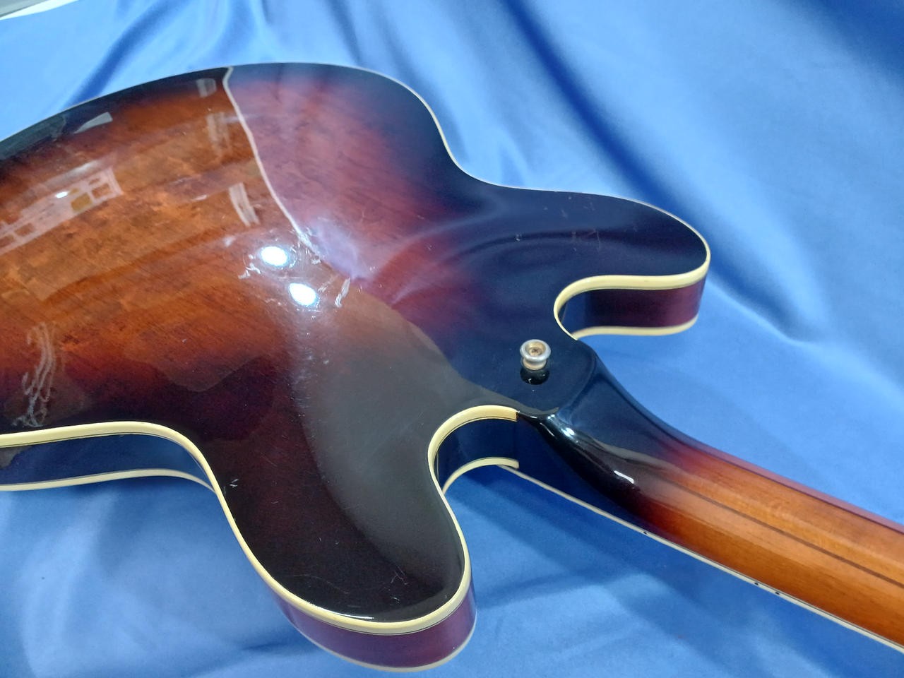 EPIPHONE SHERATON Semi-Acoustic Electric Guitar