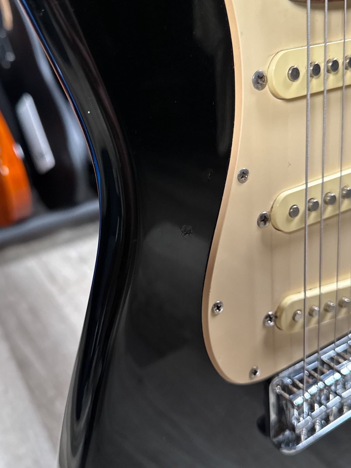Squier Mini Stratocaster SSS – Black