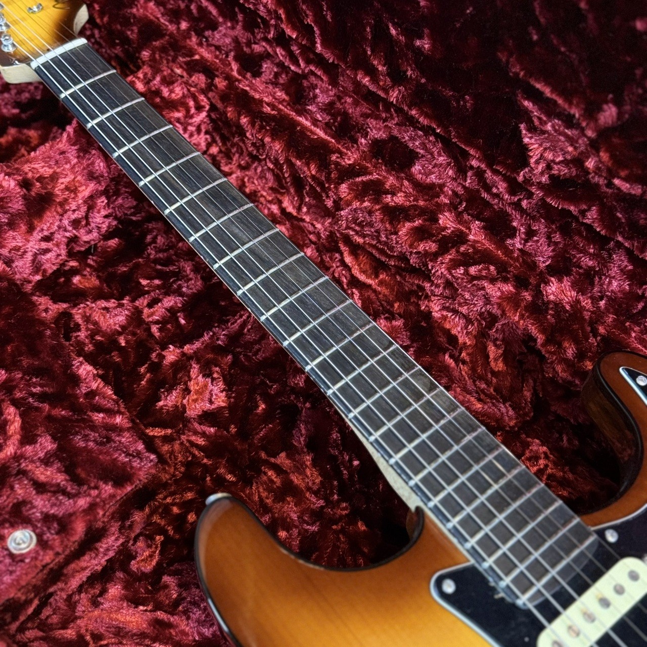 Fender Limited Edition Suona Stratocaster Thinline Violin Burst Electric Guitar