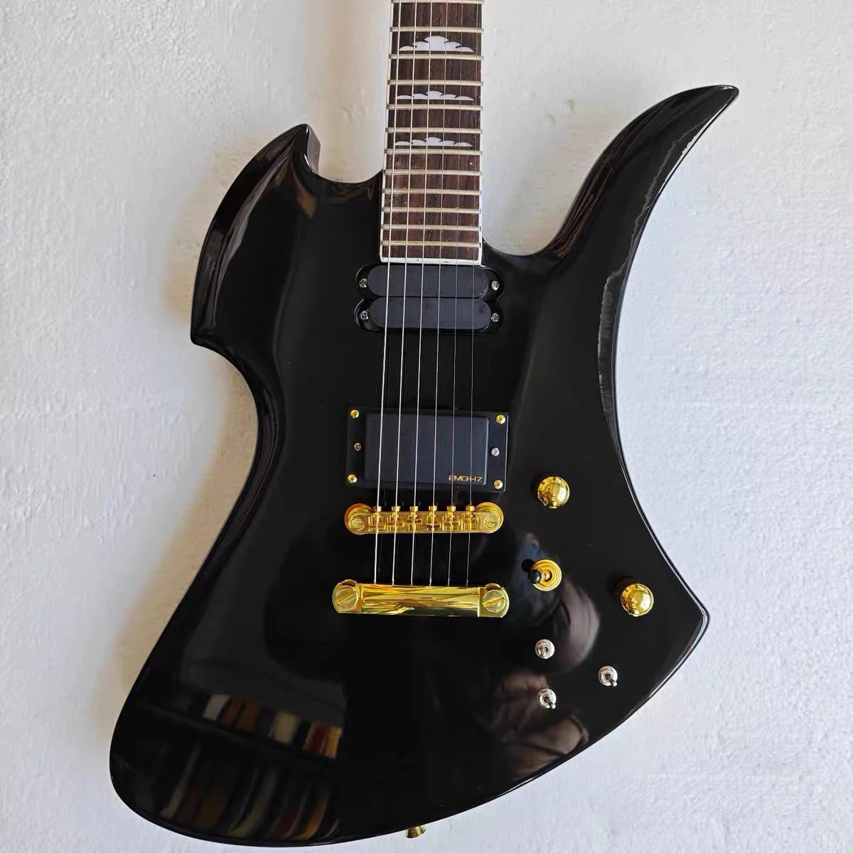 24 Frets Black 6 Strings Electric Guitar Rosewood Fretboard Gold Hardware