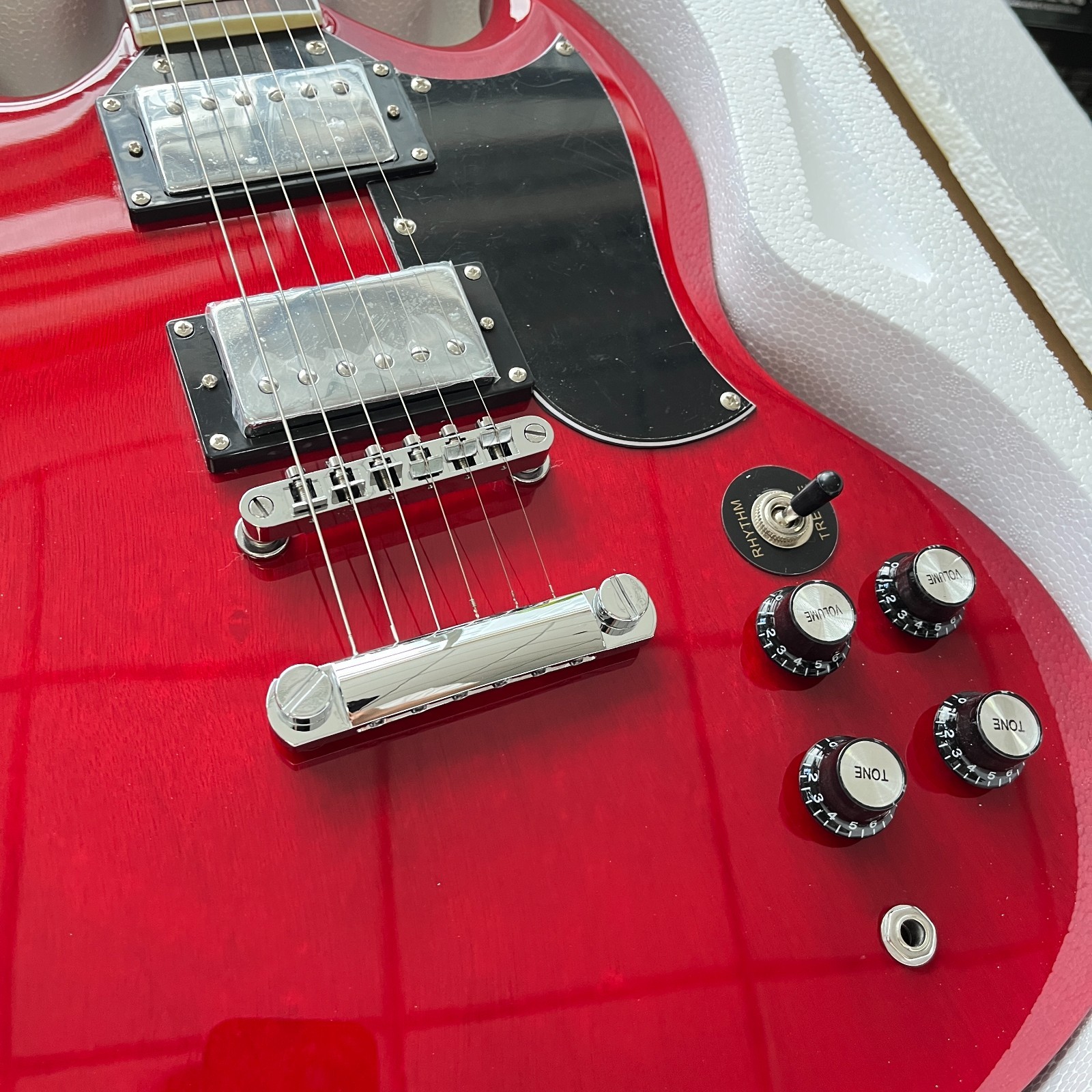 Custom Red Electric Guitar Rosewood Fingerboard Mahogany Body