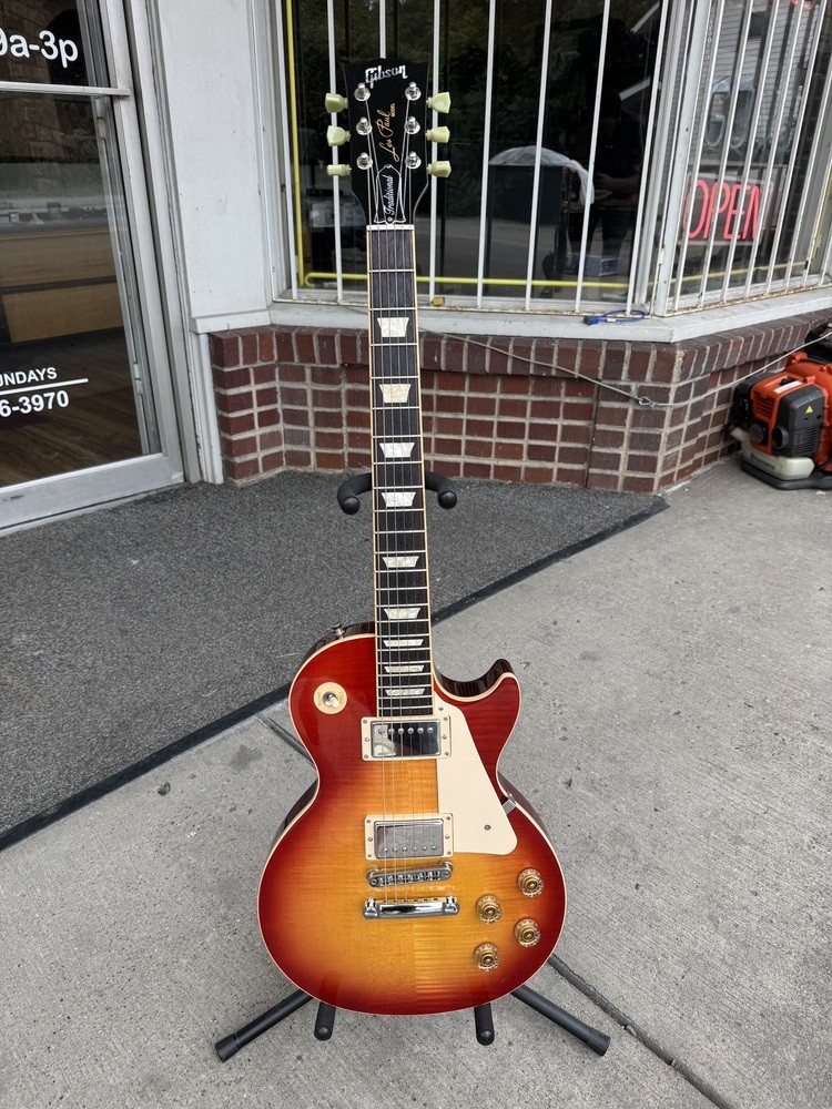 USA 2016 Gibson Les Paul Standard in Cherry Sunburst w/Original Hard Case